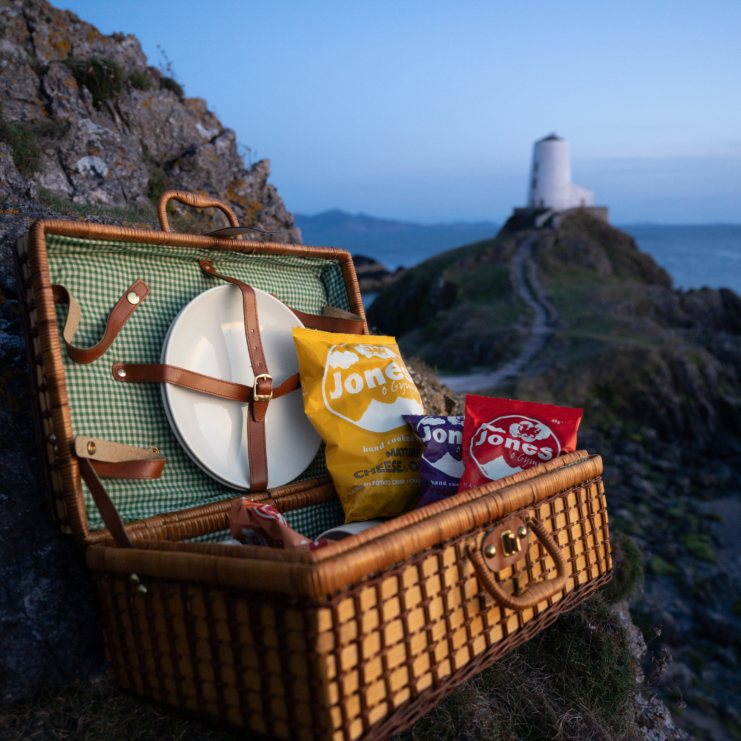 Creating the perfect Welsh hamper for any occasion – Jones o Gymru